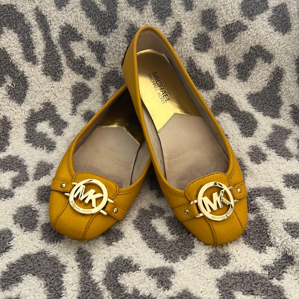 Michael Kors flats